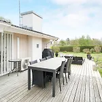 Tatil Evi With Chromecast Near